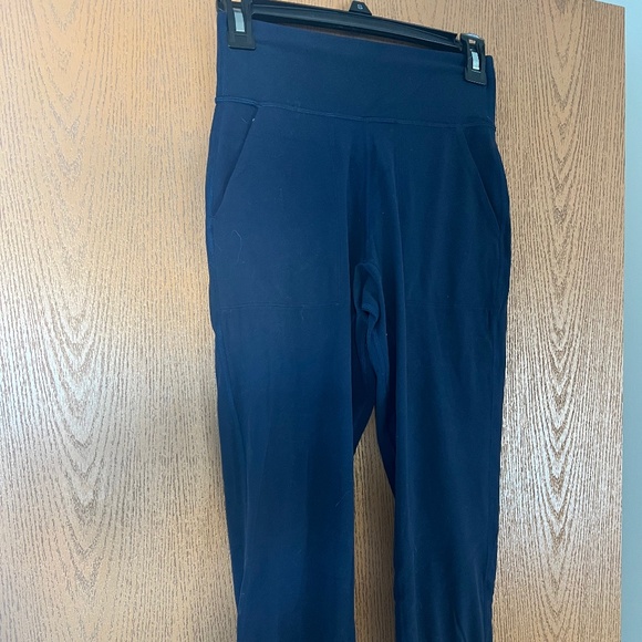 Lululemon Align Cropped Jogger - Picture 1 of 2